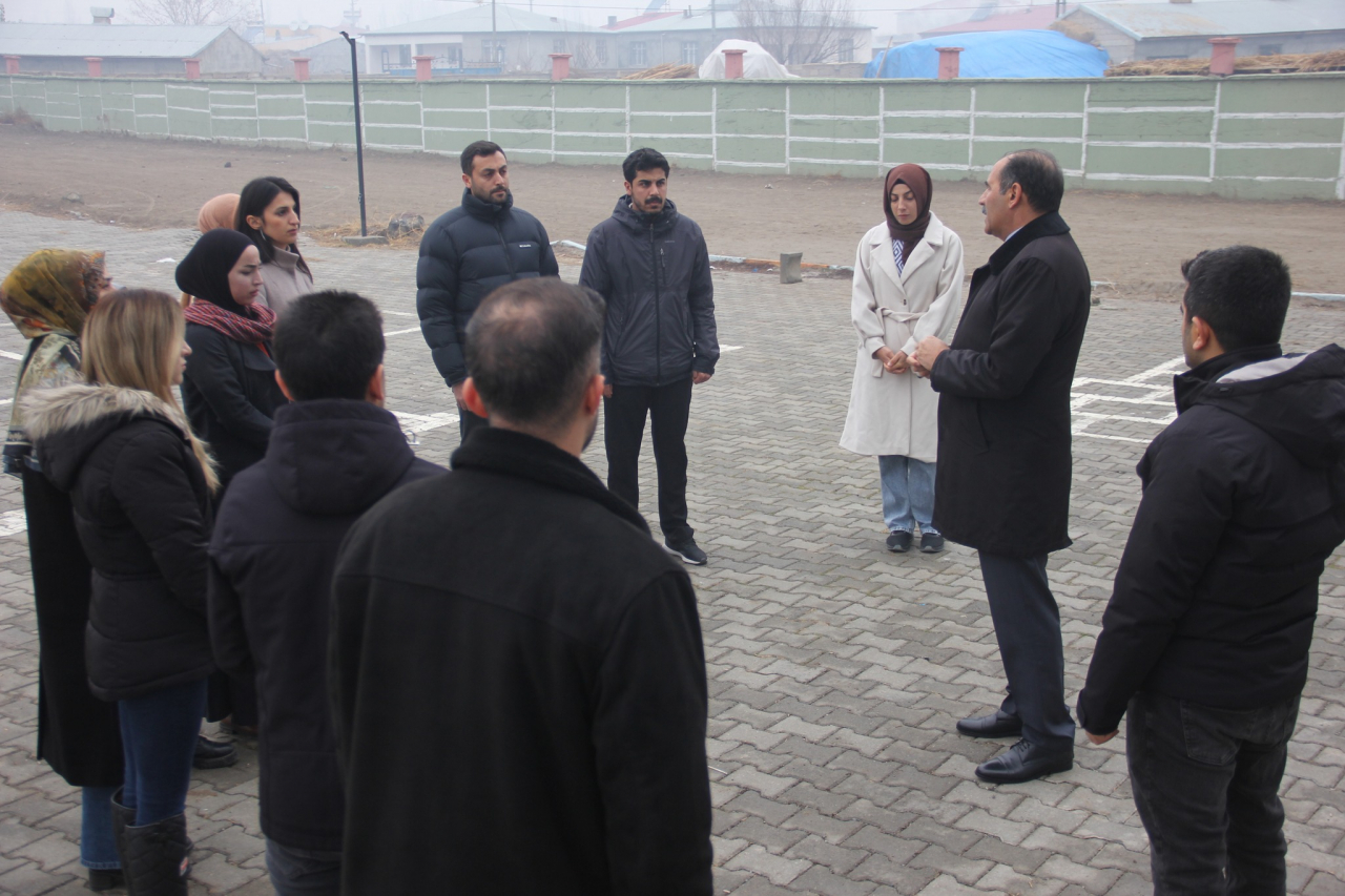 Aziz Gün'den Okul Ziyaretleri: Öğrencilere Başarı İçin Disiplin Mesajı